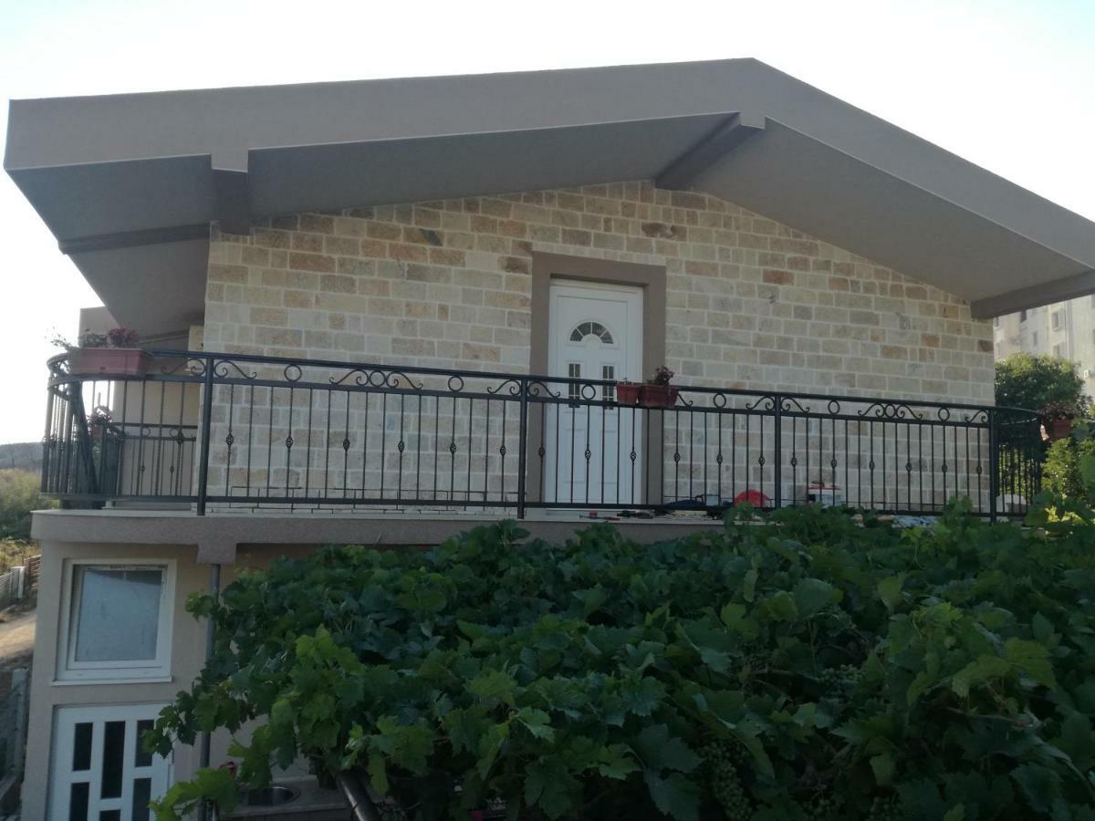 Apart Dom Jankovic Sutomore Exterior photo